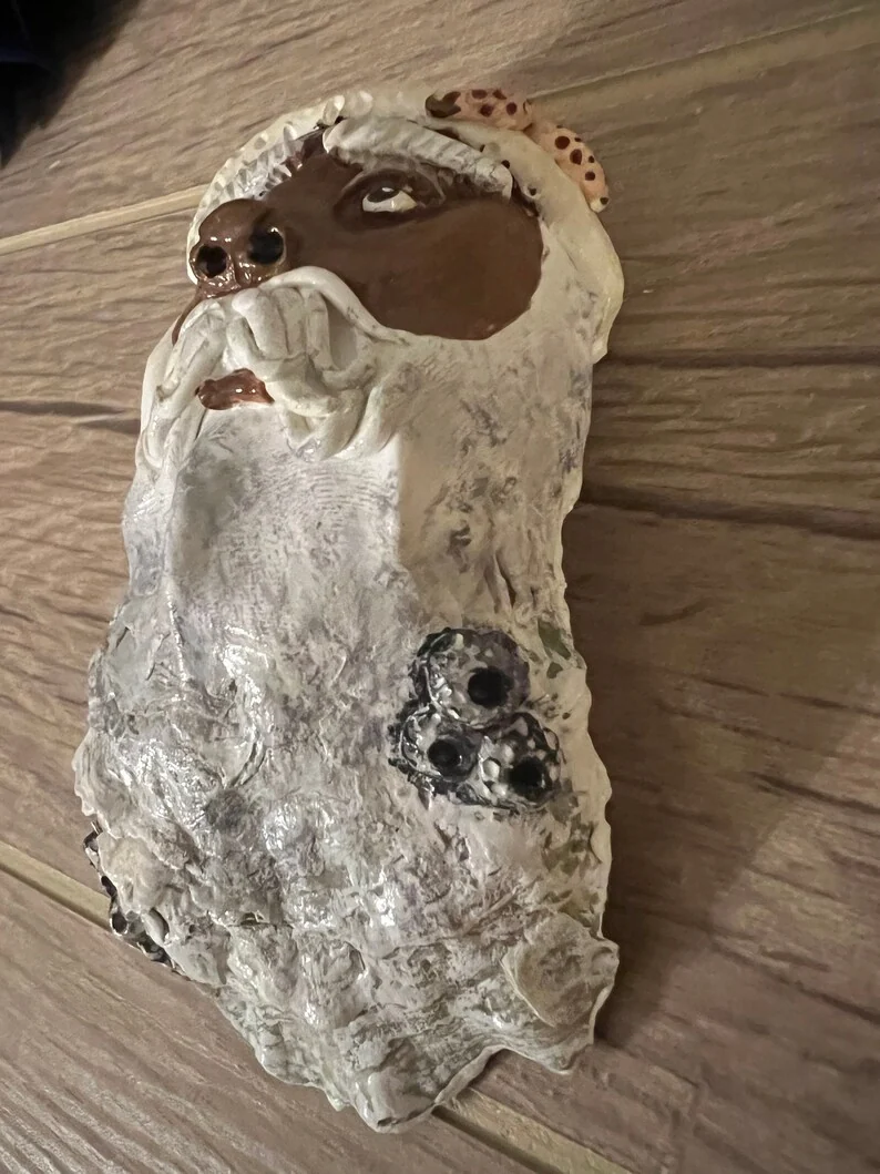 Clay Santa on an oyster shell, photo 4