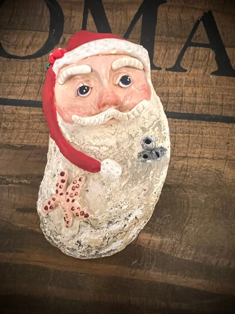 Nautical Santa with berries on an oyster shell, photo 3