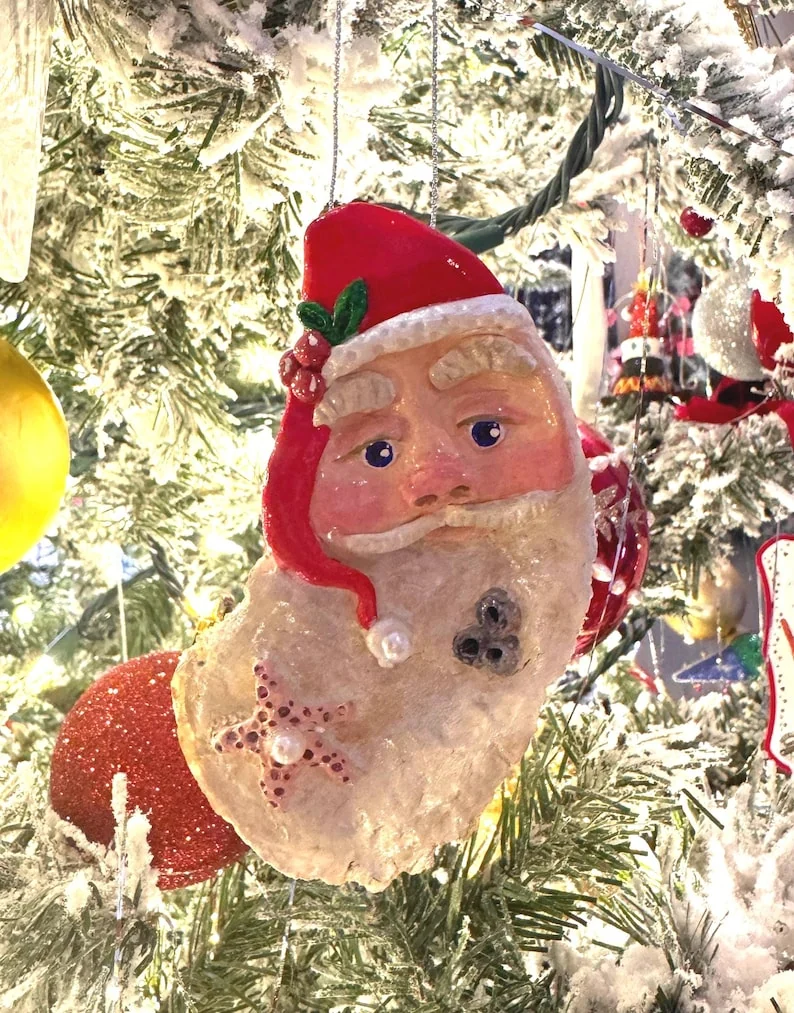 Nautical Santa with berries on an oyster shell, photo 9