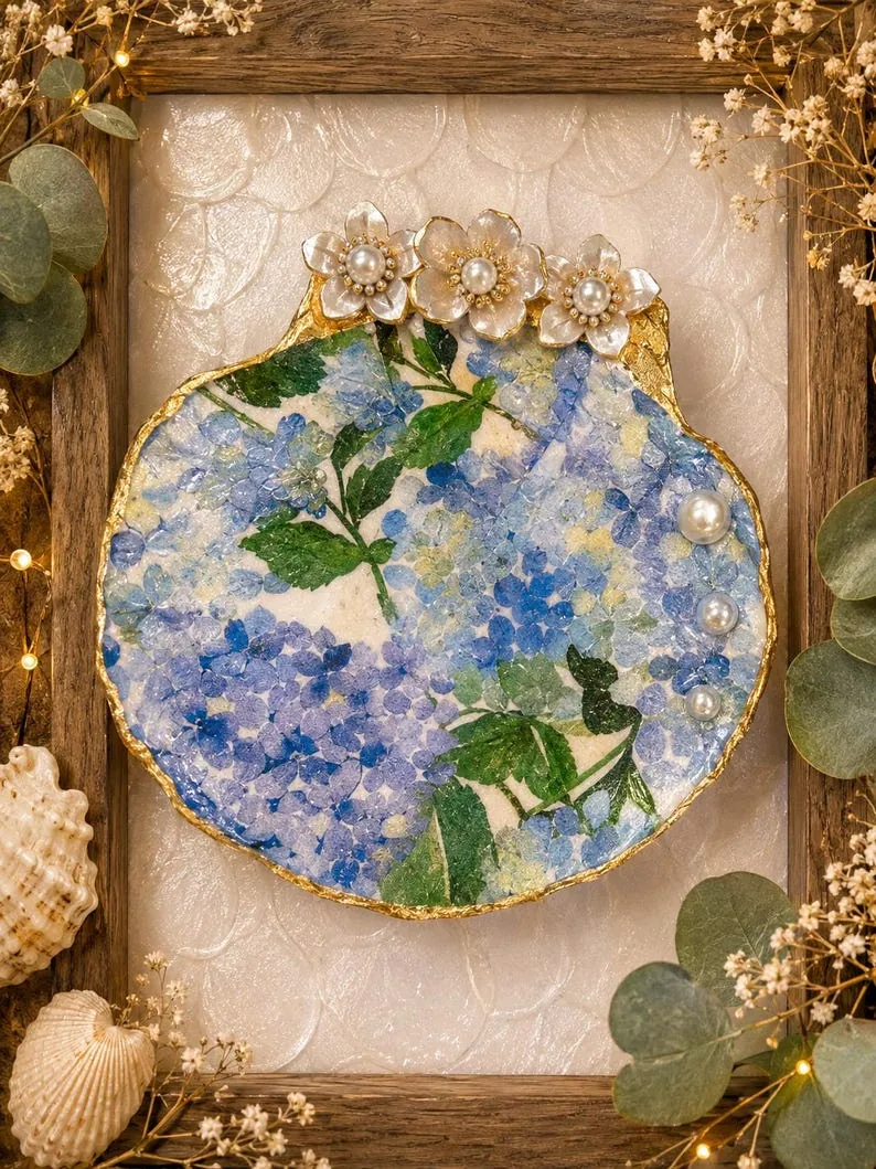 Hydrangea Flower Shell Dish / Display