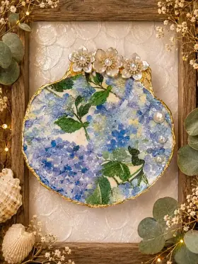 Hydrangea Flower Shell Dish / Display